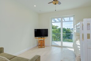 4 Schlafzimmer, Schreibtisch, Bügeleisen/Bügelbrett, kostenloses WLAN