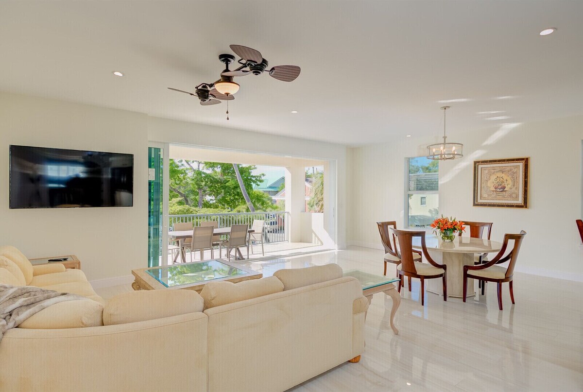 Photo 6 of Luxury Naples Apartment | Walk to Beach & Pier