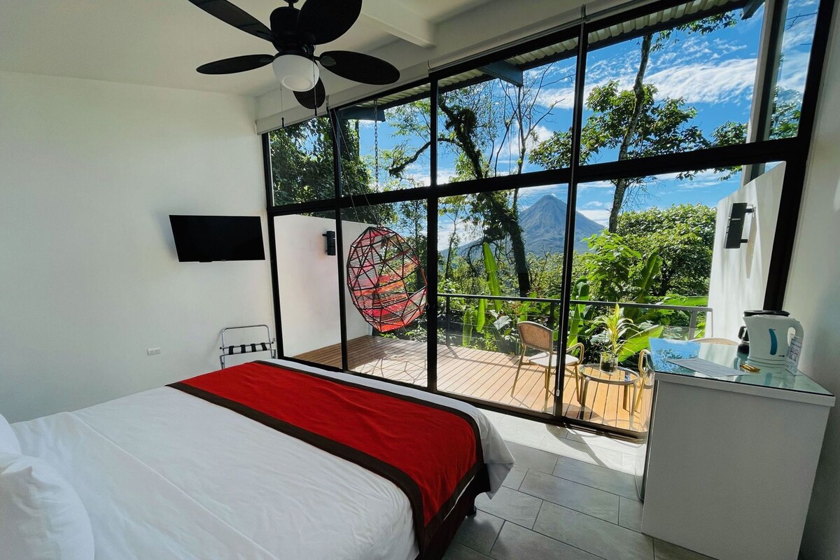 Superior Volcano View Villa Juaniquil