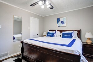 3 bedrooms, free WiFi, wheelchair access - La Palma Lodge:Near Texas Tech and Top Restaurants (Lubbock)