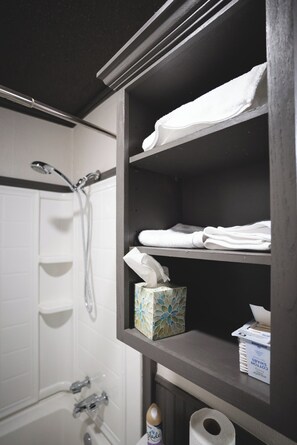 Hair dryer - La Palma Lodge:Near Texas Tech and Top Restaurants (Lubbock)