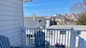 Condo (NW125 East 19th Ave-2nd-Floor) | Exterior