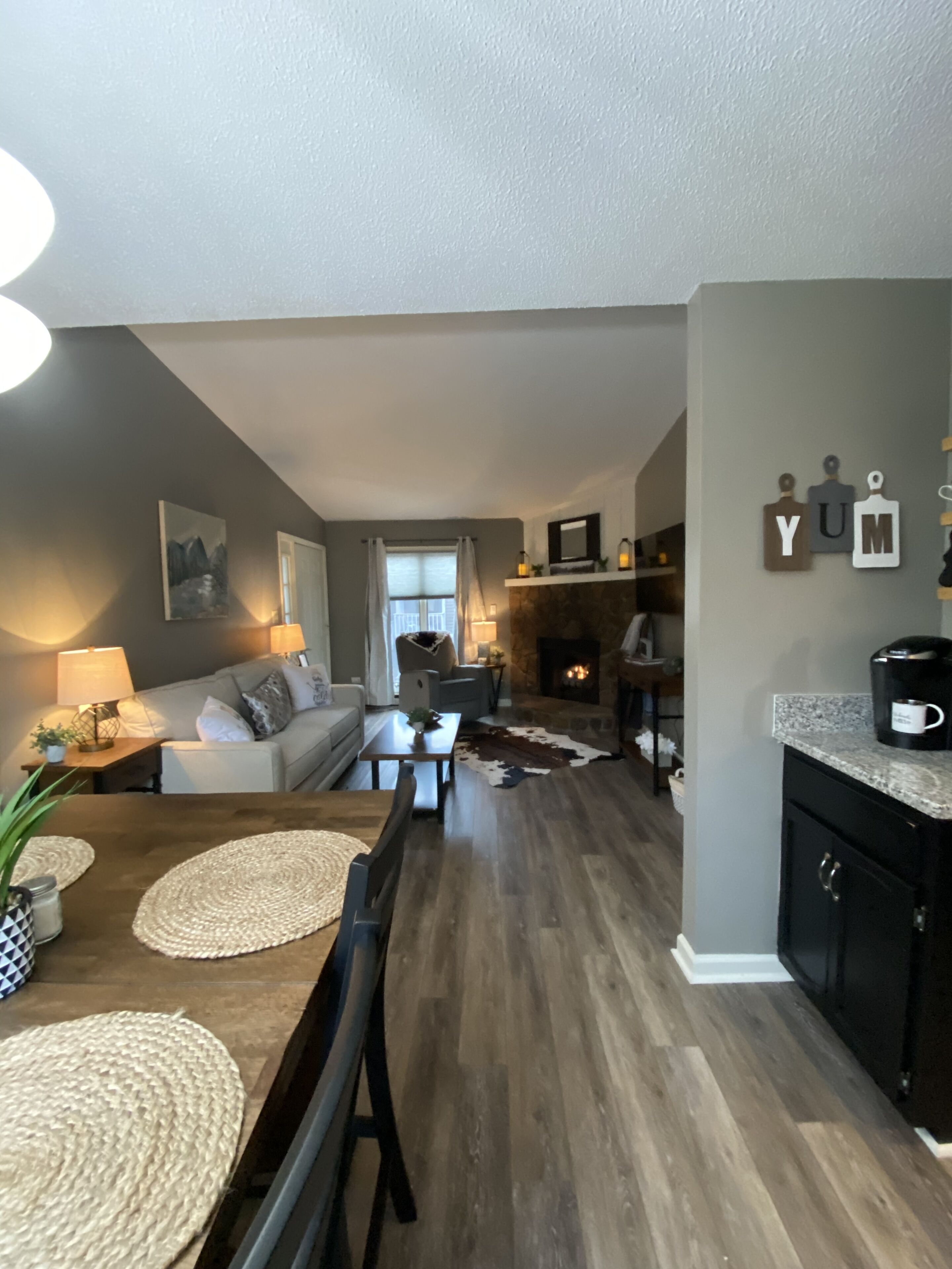 5 star cozy condo Blowing Rock -walk to main-3rd floor renovated