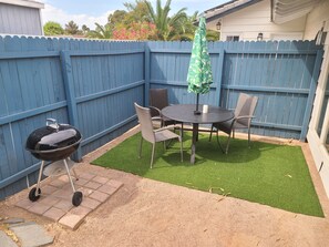 屋外ダイニングエリア