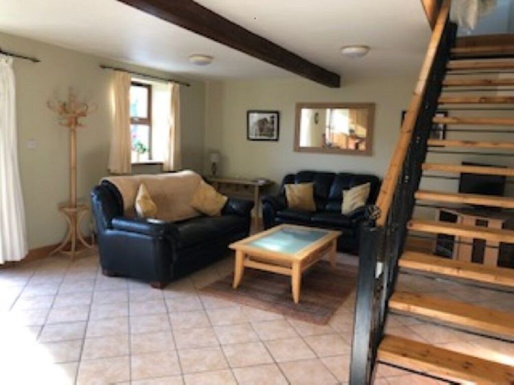 Irish Stone Cottage 1 mile from Charles Fort