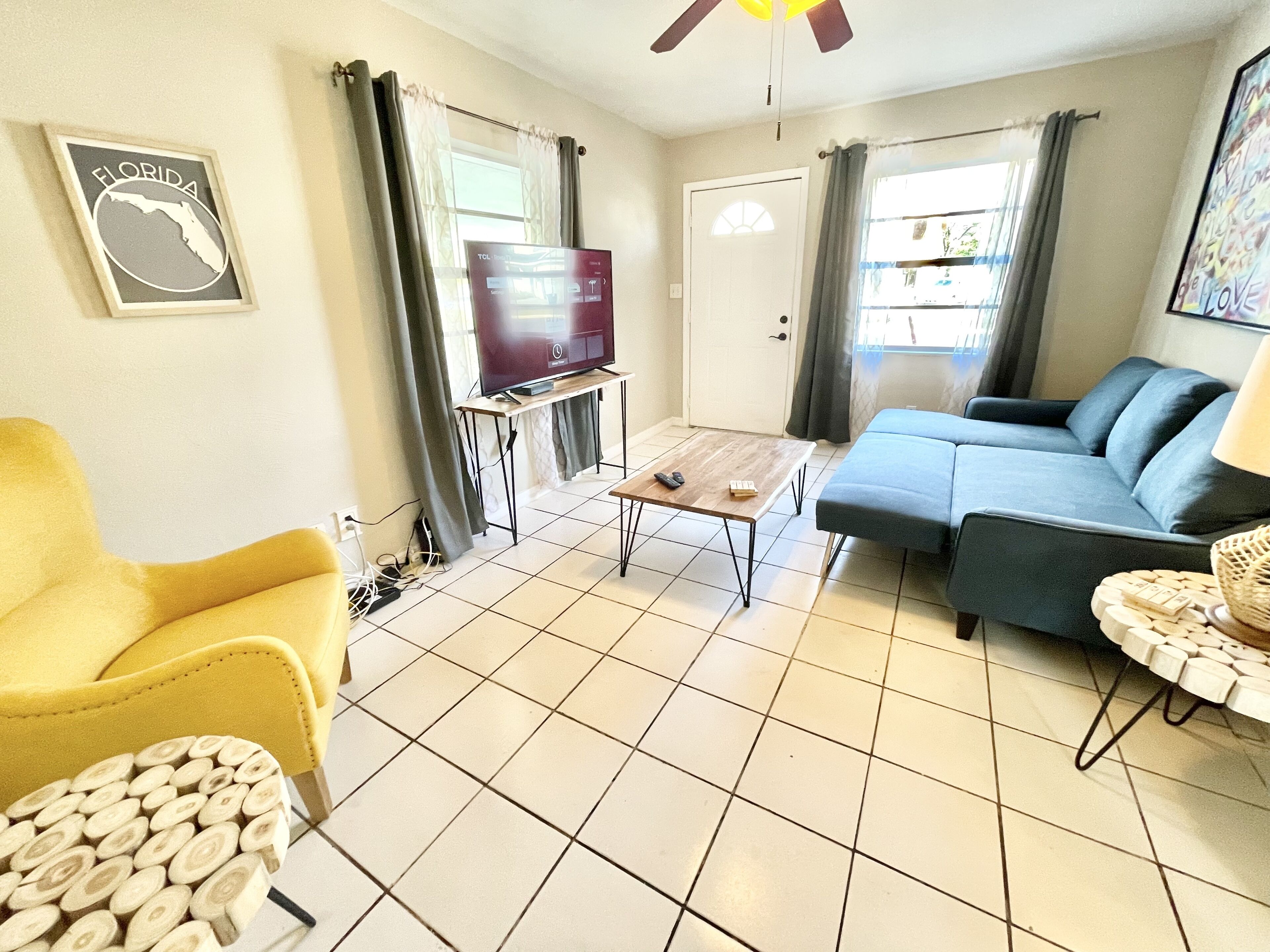 Walk to MIDTOWN Restaurants & Shops! Near Raymond James Stadium!