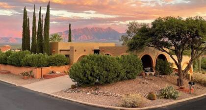 Arizona Townhouse with Stunning Mountain View