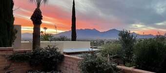 Arizona Townhouse with Stunning Mountain View