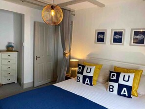 2 chambres, fer et planche à repasser, Wi-Fi gratuit, draps fournis