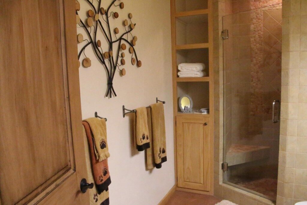 Hair dryer, towels