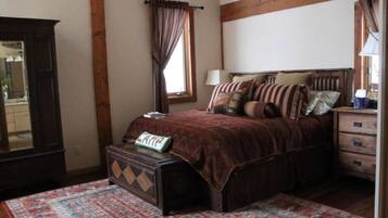 4 makuuhuonetta, silitysrauta/-lauta, Wi-Fi, vuodevaatteet