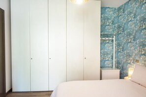 2 bedrooms, WiFi, bed sheets - S255 - Sirolo, new three-room apartment a stone's throw from the center (Sirolo)