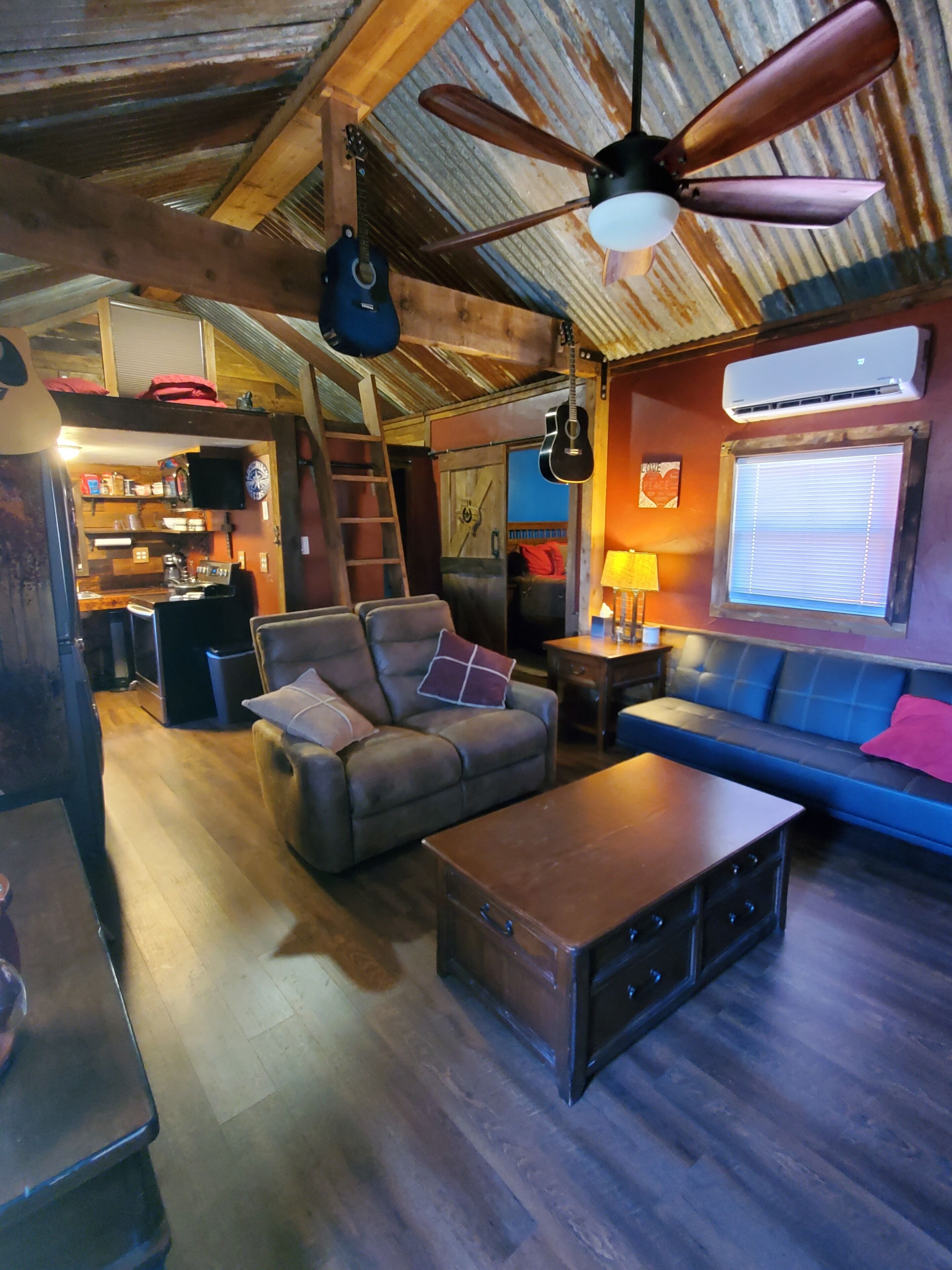 5 minute walk to the Best Beach on Lake Texoma!