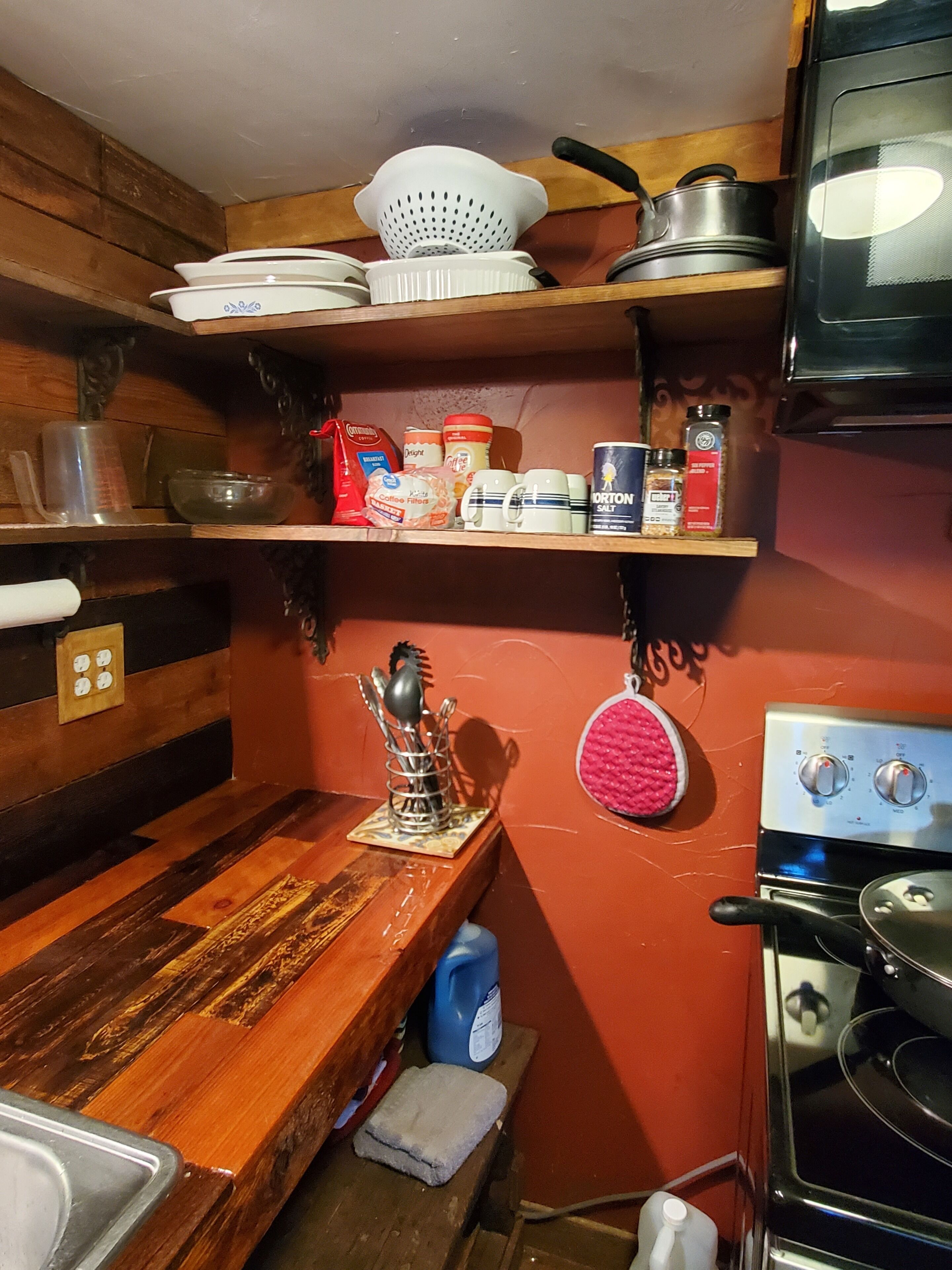 5 minute walk to the Best Beach on Lake Texoma!