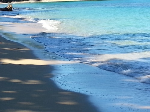 BEACH FRONT HOUSE 50mts from the water. PUNTA UVA ARRECIFE