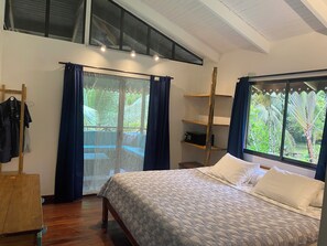 3 Schlafzimmer, Zimmersafe, Schreibtisch, Bügeleisen/Bügelbrett