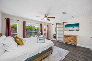 4 bedrooms, iron/ironing board, travel crib, free WiFi