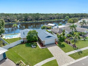 Exterior - NEW Heated Salt Pool & Spa on Waterfront Canal (Tampa)