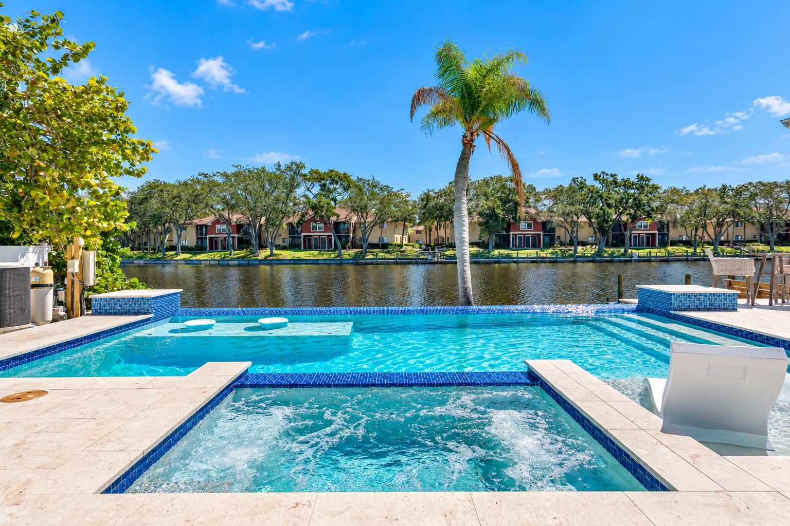 Have an amazing experience with family and friends in this magnificent property! Make memories while enjoying the beautiful nature and having a dip in this immaculate pool. Inquire now!