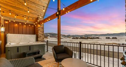 Luxury, Spacious Mtn Home - Private Hot Tub, Ski+Golf