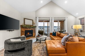 Smart TV, fireplace, books