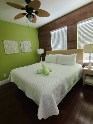 6 bedrooms, iron/ironing board, WiFi, bed sheets