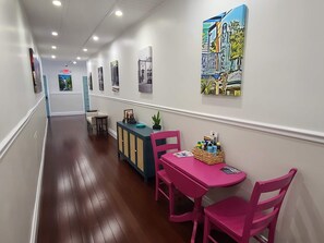 Dining - 6 BR 6 BA Guesthouse Suites on Duval free parking, private pool (Key West)