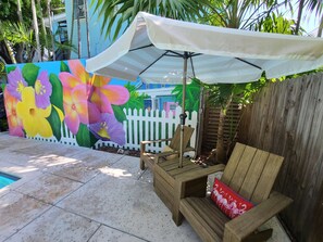 Terrace/patio - Duval Street Suites full kitchen, free parking, heated pool (Key West)