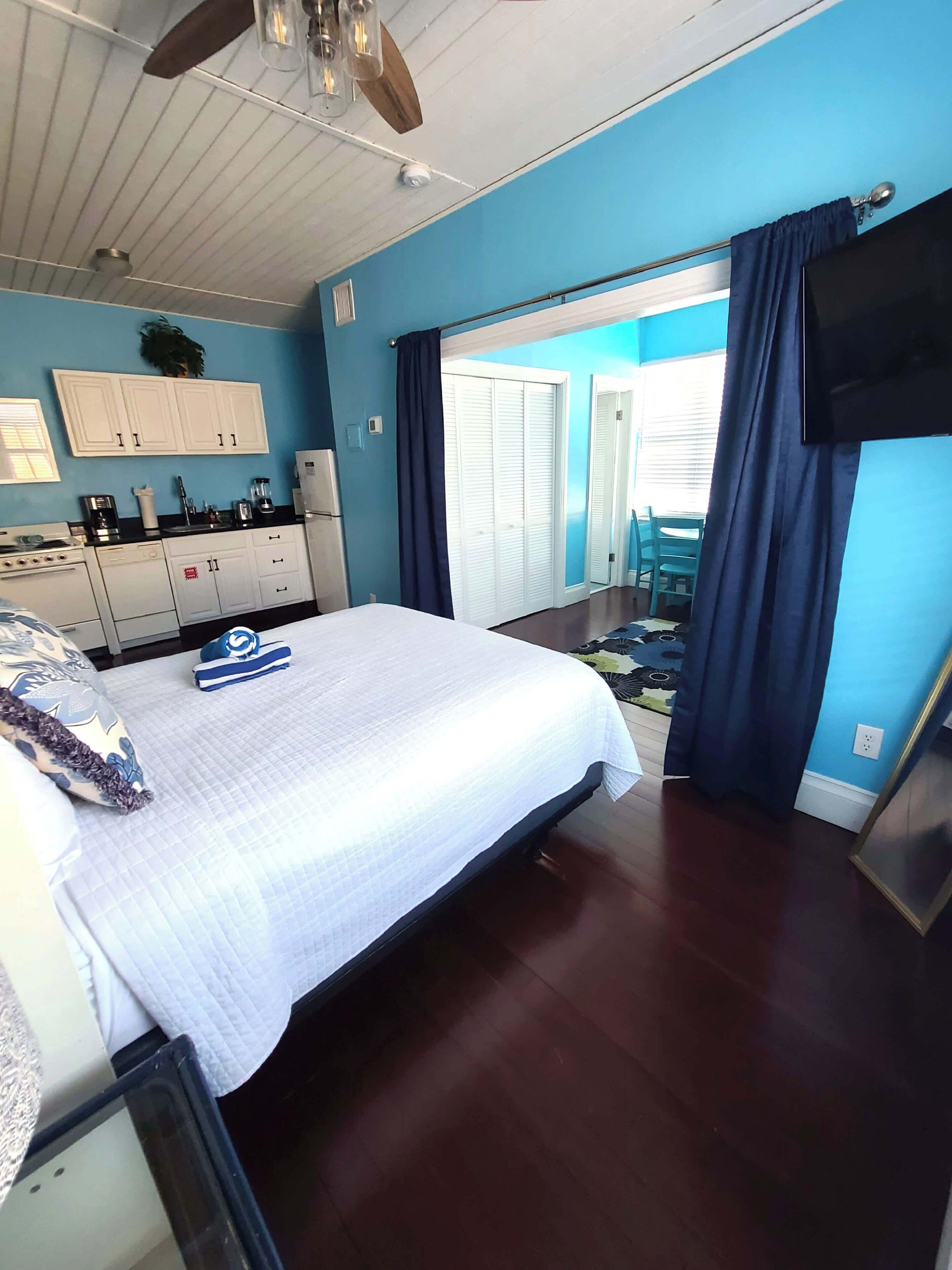 1 chambre, fer et planche à repasser, Wi-Fi gratuit, draps fournis