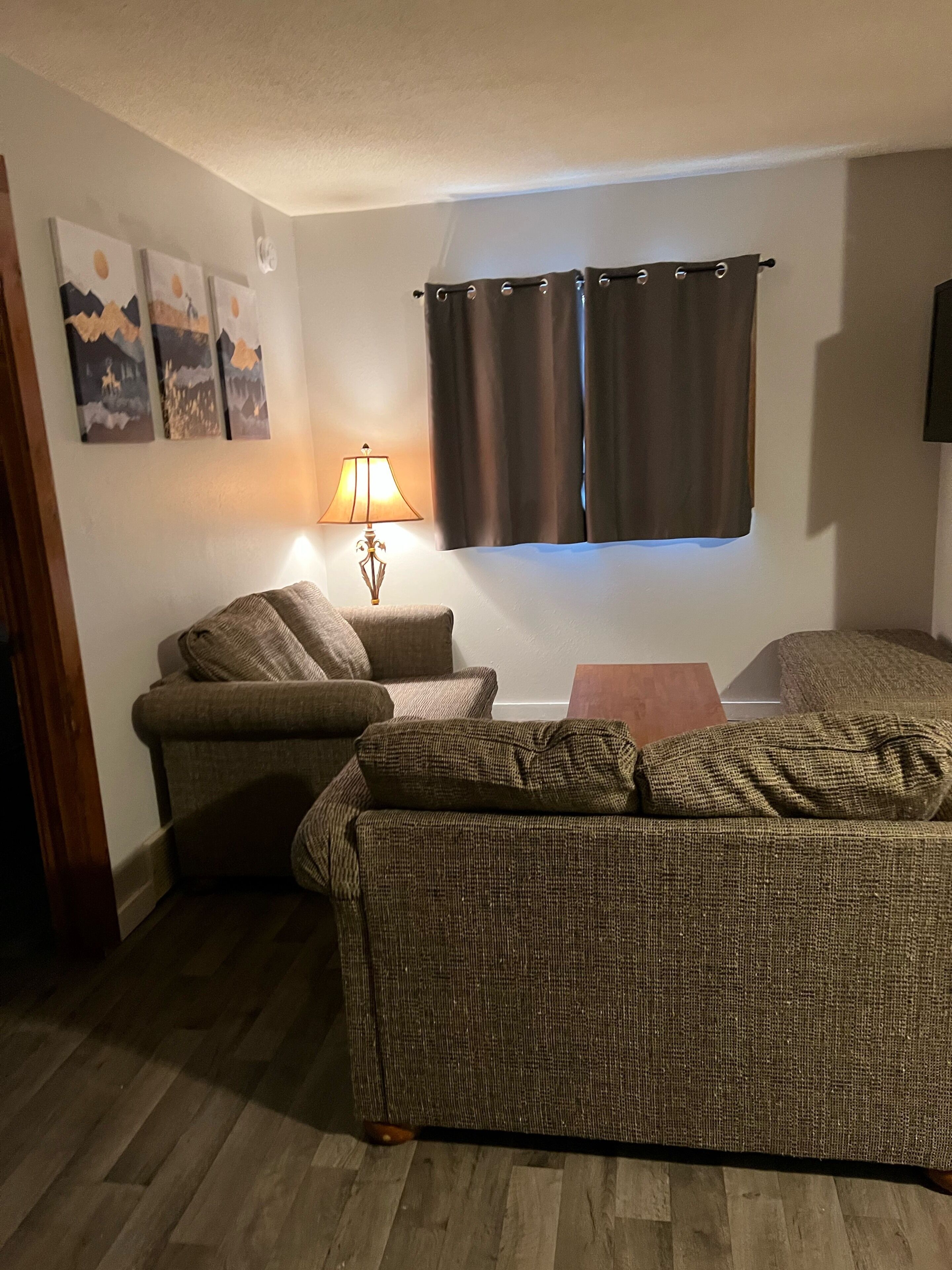 Cozy Pine City Hideaway