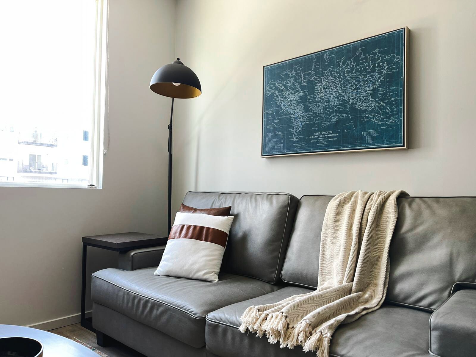 Comfortable 1BD/1BA + Gym - Downtown Omaha