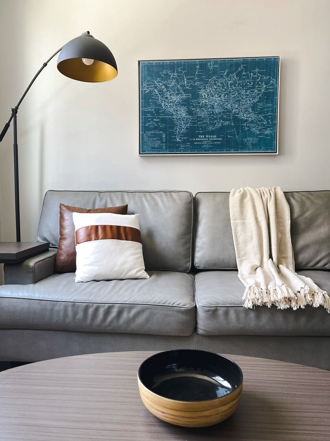 Comfortable 1BD/1BA + Gym - Downtown Omaha