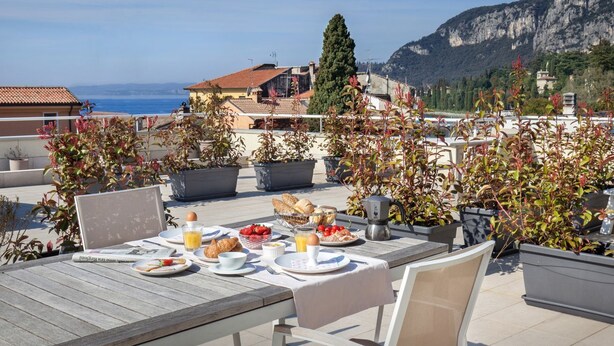 Unclassified image, 1 of 45, button - ROCCA TERRACE - only 100 meters from the lake (Garda)