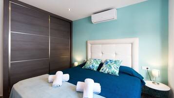 3 slaapkamers, een strijkplank/strijkijzer, internet, beddengoed