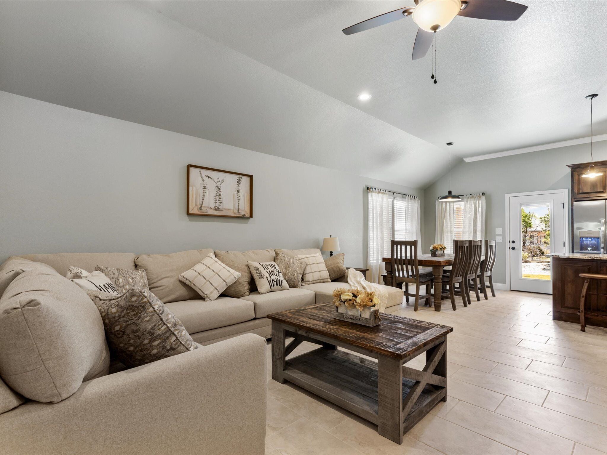 BEAUTIFUL NEW LAKESIDE COMMUNITY HOME