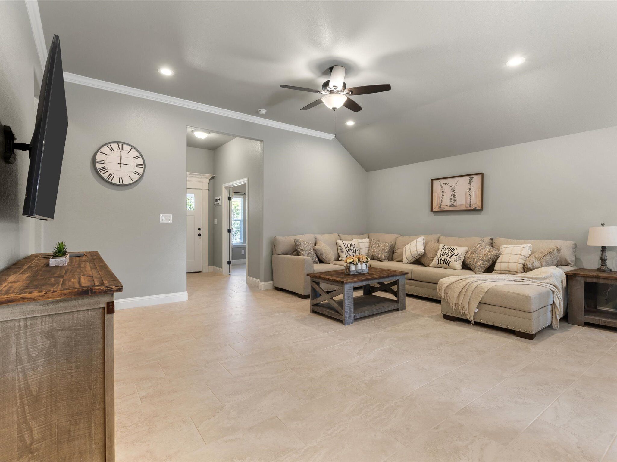 BEAUTIFUL NEW LAKESIDE COMMUNITY HOME