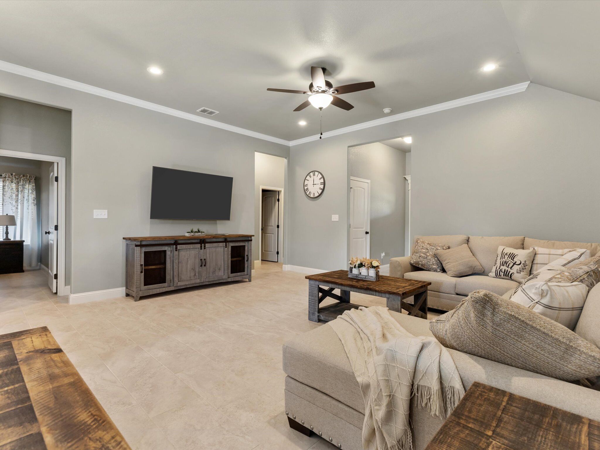 BEAUTIFUL NEW LAKESIDE COMMUNITY HOME