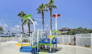 Children’s area - Palm Coast Paradise - 5BR 4BA, Private Pool, 1 Min walk to Beach, Family Retreat (Palm Coast)