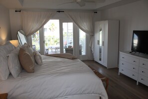 5 bedrooms, iron/ironing board, travel crib, free WiFi - Palm Coast Paradise - 5BR 4BA, Private Pool, 1 Min walk to Beach, Family Retreat (Palm Coast)