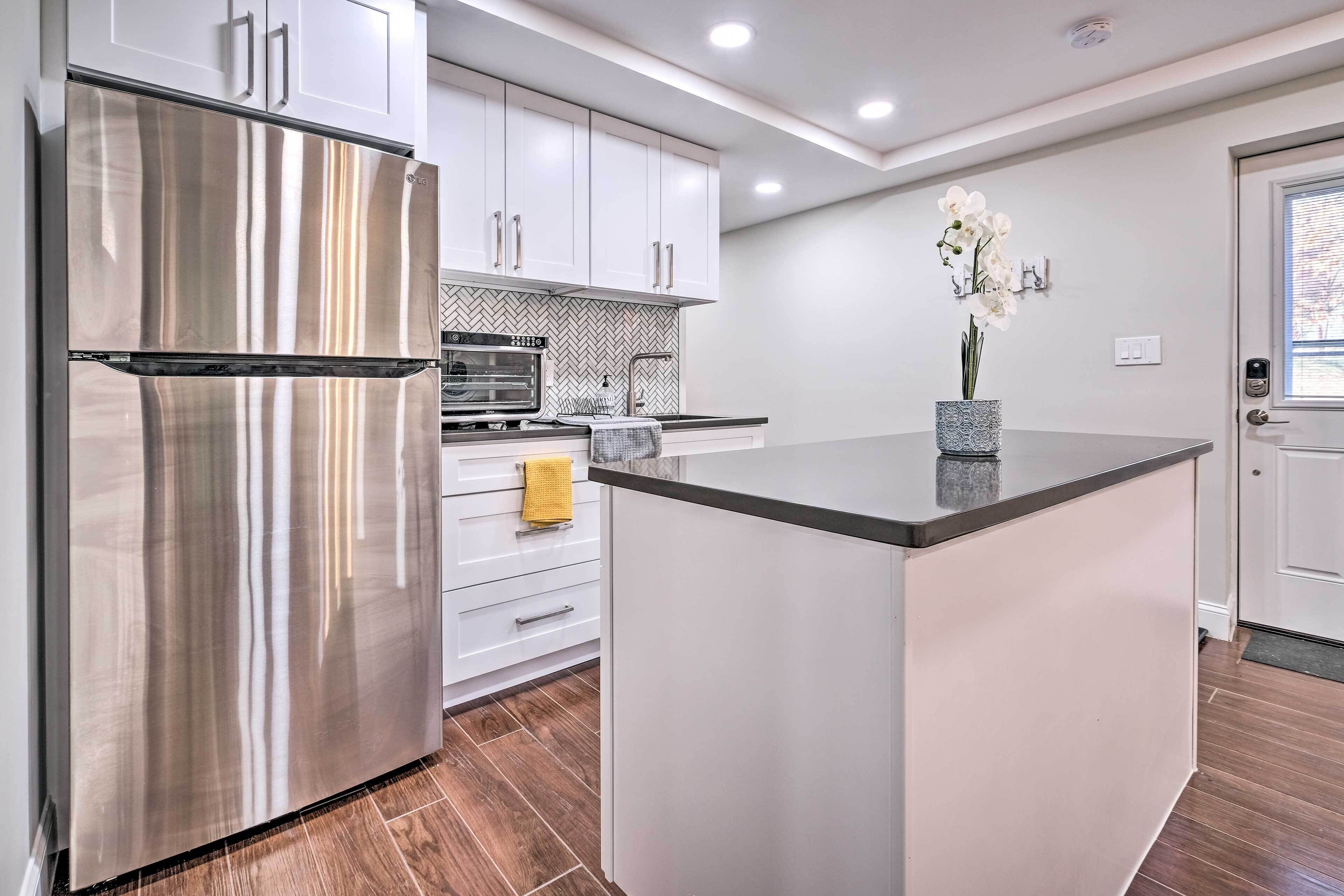 Cozy Laurel Apartment Between Baltimore & DC!