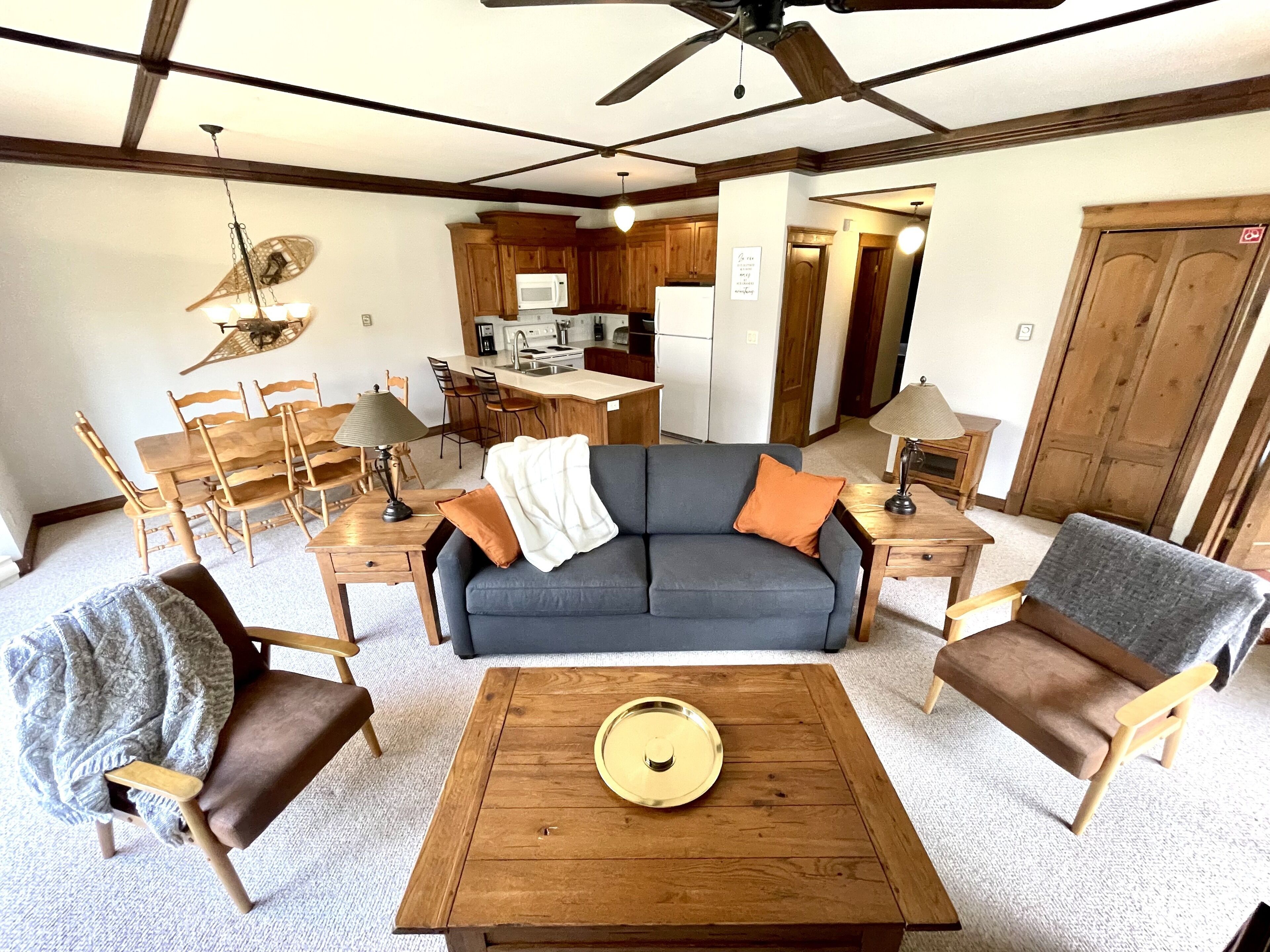 Only a 10 minute walk to Mont Tremblant! 2 bdrm condo - perfect getaway!