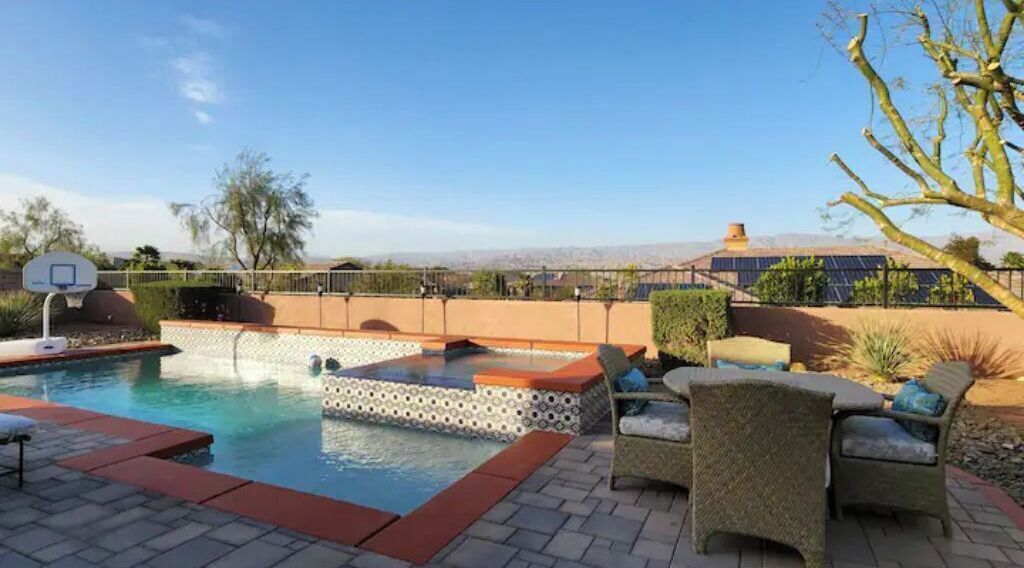 Au ßenpool, beheizter Pool