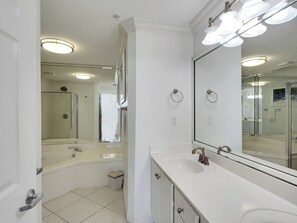 Unclassified image, 4 of 33, button - Hidden Treasure -3BR Sleeps 8 (Navarre Beach)