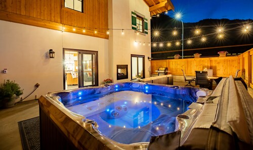 Enchantment Lodges: Downtown Leavenworth WA