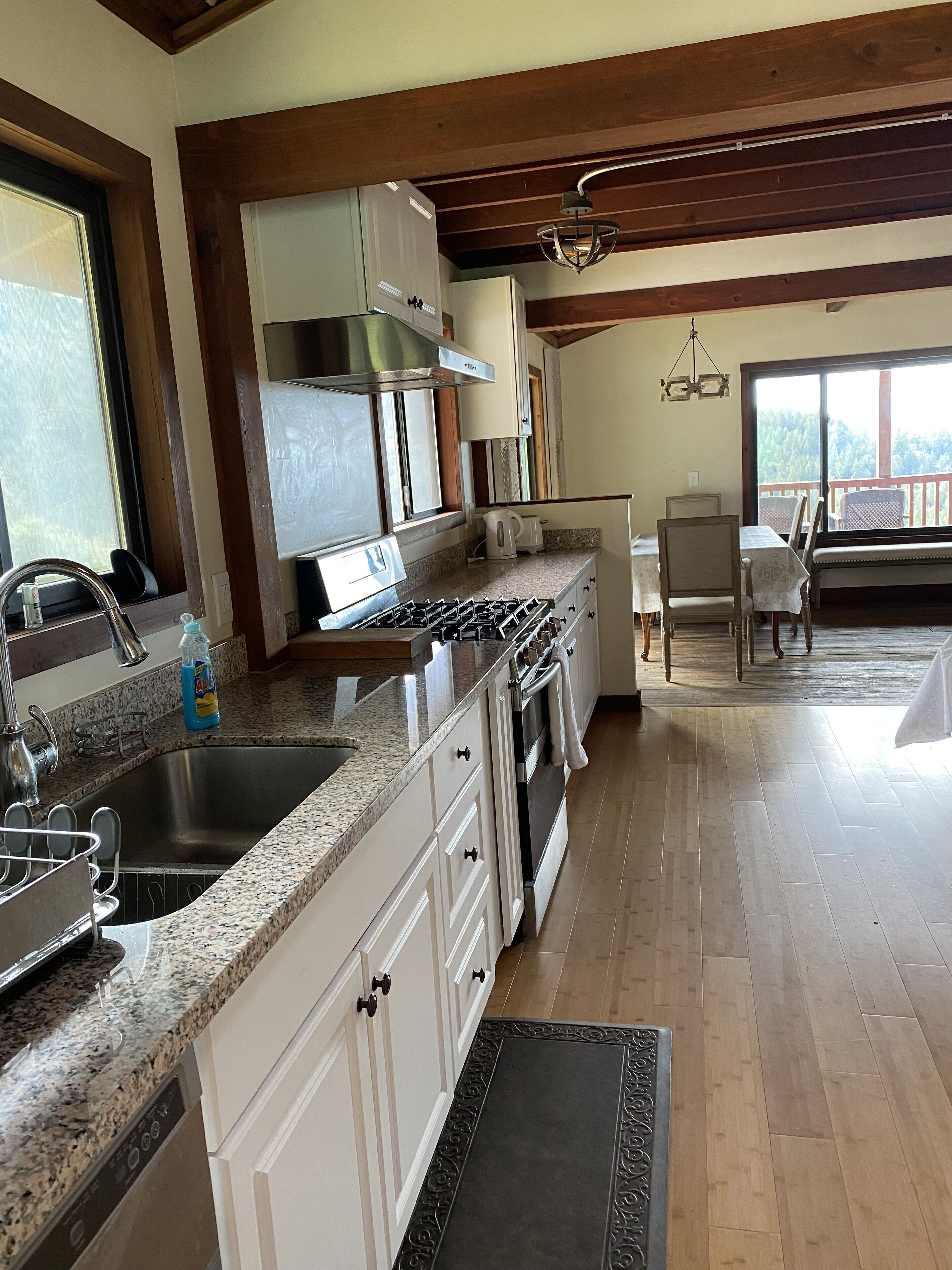 Up on the hills Cabin, spectacular views