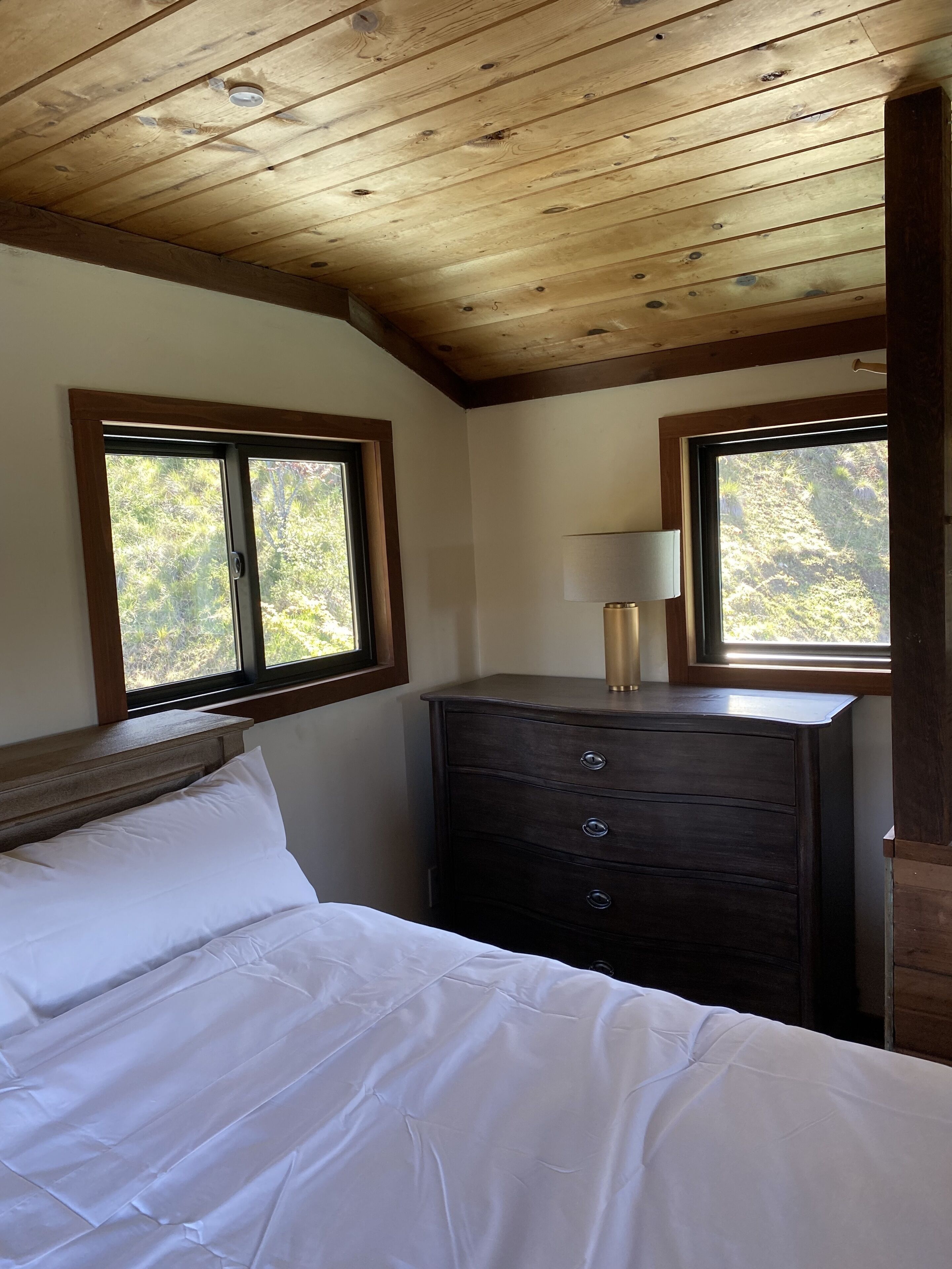 Up on the hills Cabin, spectacular views