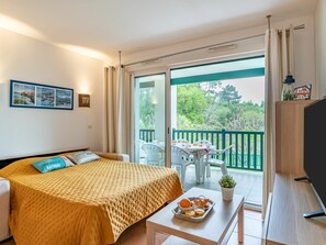 2 室のベッドルーム、旅行用ベビーベッド、WiFi (無料)、ベッドシーツ