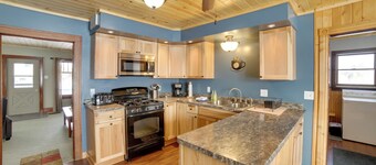 Secluded & Peaceful Upper Peninsula Getaway!