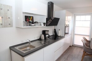Kühlschrank, Ofen, Herdplatte, Geschirrspüler