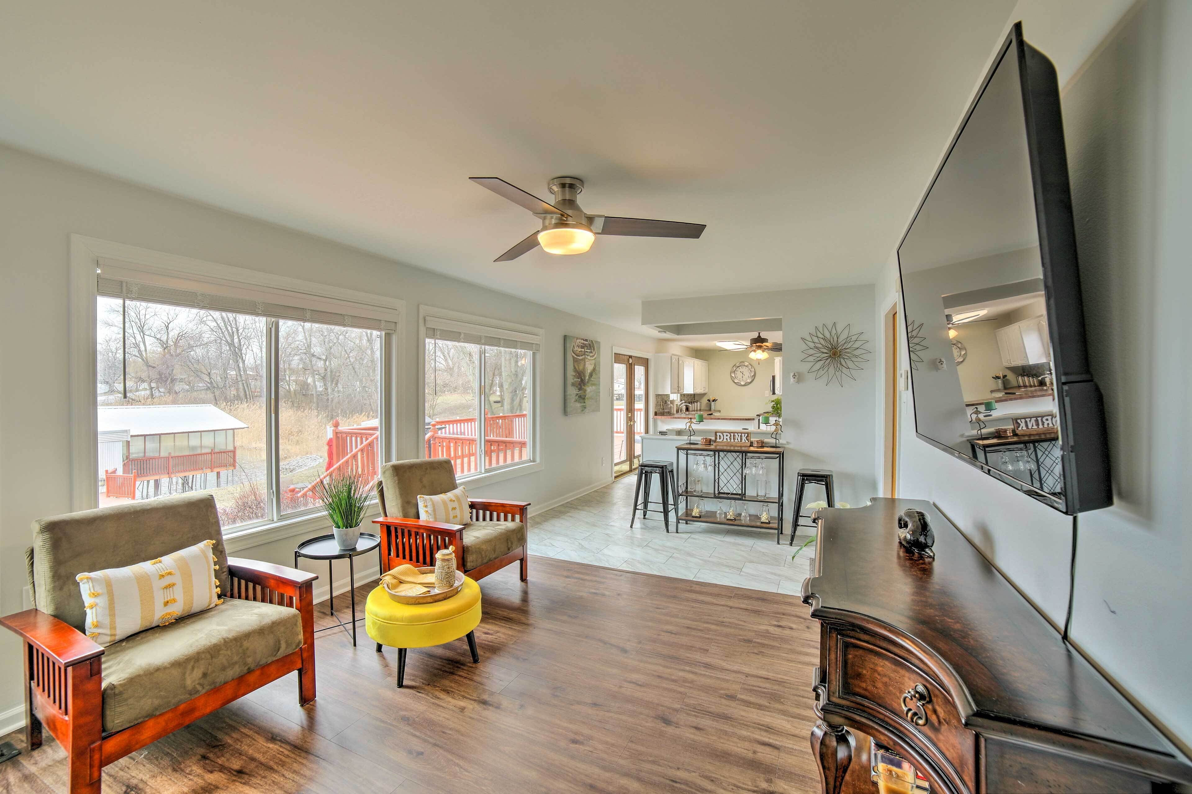 Lakefront Portage Home: 3 Mi to Lake Michigan!